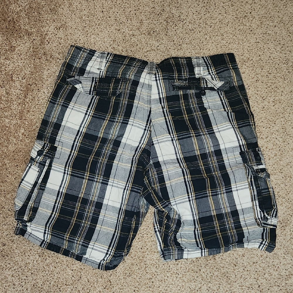 Lee Men's Size 40 Plaid Cargo Shorts - Picture 4 of 4